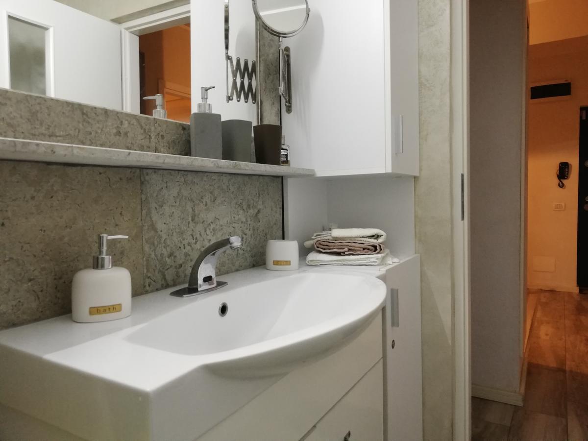 Appartement Tomis Apartament à Constanţa Extérieur photo
